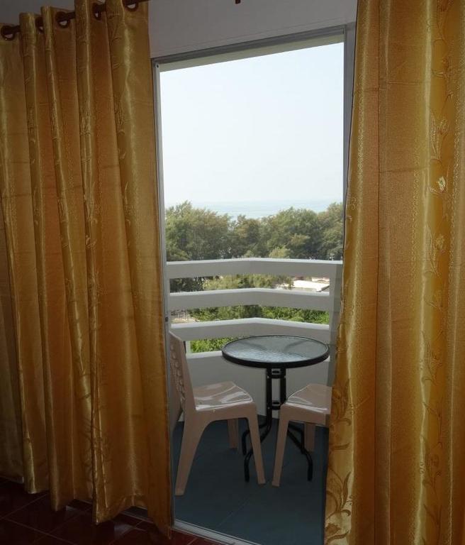 Rayong Condochain Ban Phe Zimmer foto